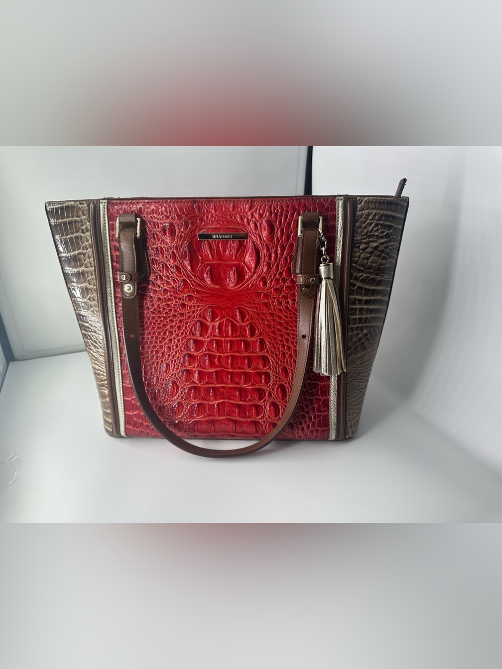 Brahmin medium Misha lava chenova Melbourne leather